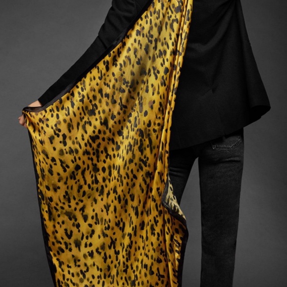 Anine Bing leopard Print Silk Scarf - Picture 10 of 10